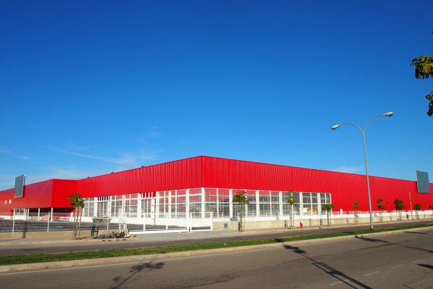 Nave Industrial BricoDepot Mallorca por Pinturas Linares