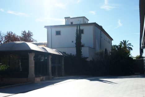 Rehabilitación de Fachada Casona por Pinturas Linares en Mallorca